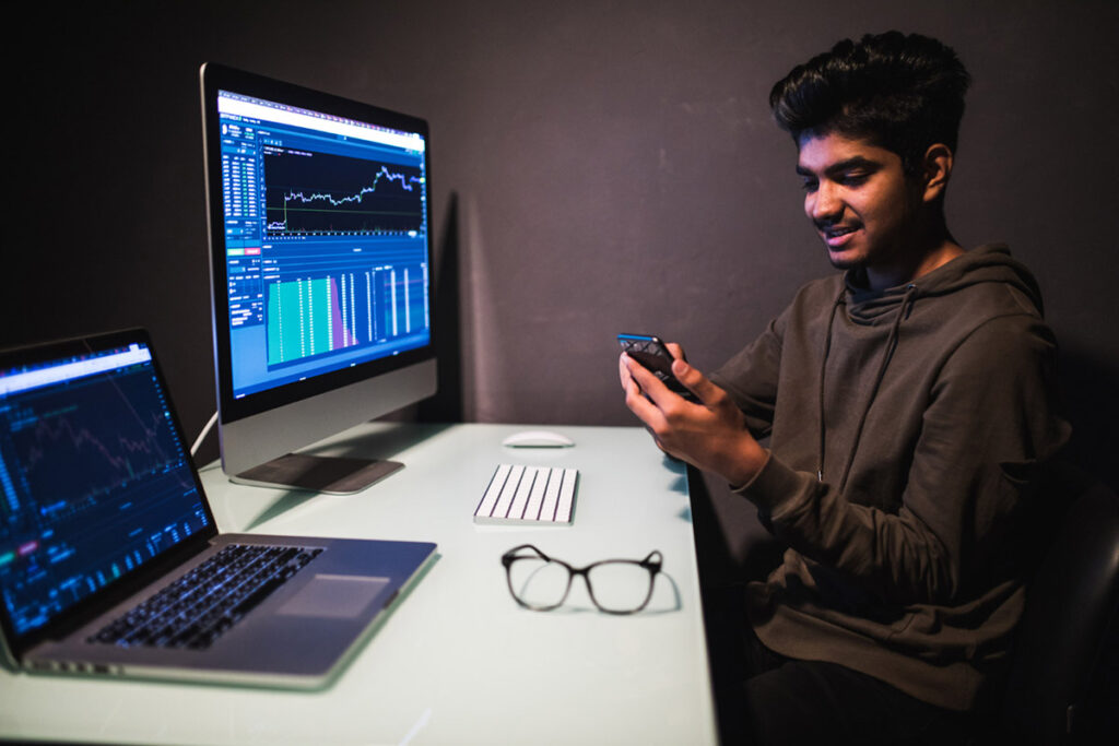 Can International Students Invest in Stocks